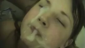 Cô gái dễ thương, tr ...