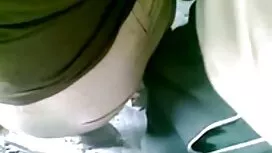 Bạn gái tôi chơi với ...