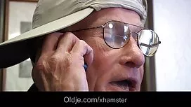 Lesbian cô bé carmen ...