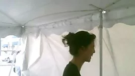 Tán tỉnh cô gái tron ...