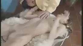 Con trai phục vụ đầy ...