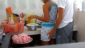 Violet thực hiện phi ...